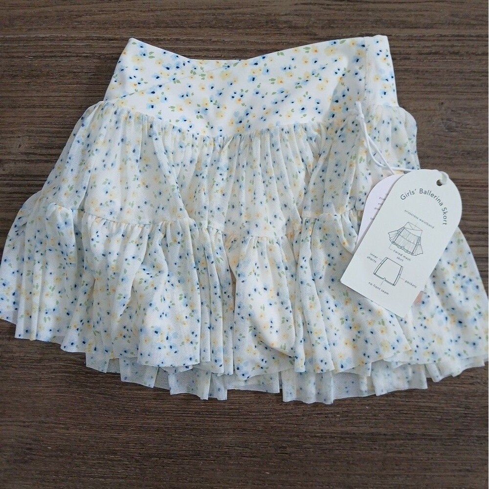BLOGILATES Girls Ballerina Skort White Floral Size S (6/7) NWT